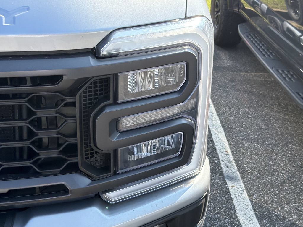 Used 2024 Ford F250 XLT w/ XLT Premium Package AWD/4WD image 4