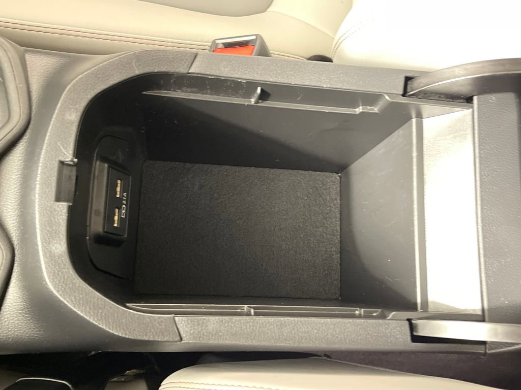 Used 2021 Toyota RAV4 XLE Premium image 23