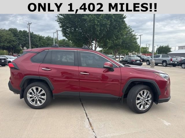 Used 2025 Toyota RAV4 Limited FWD image 2