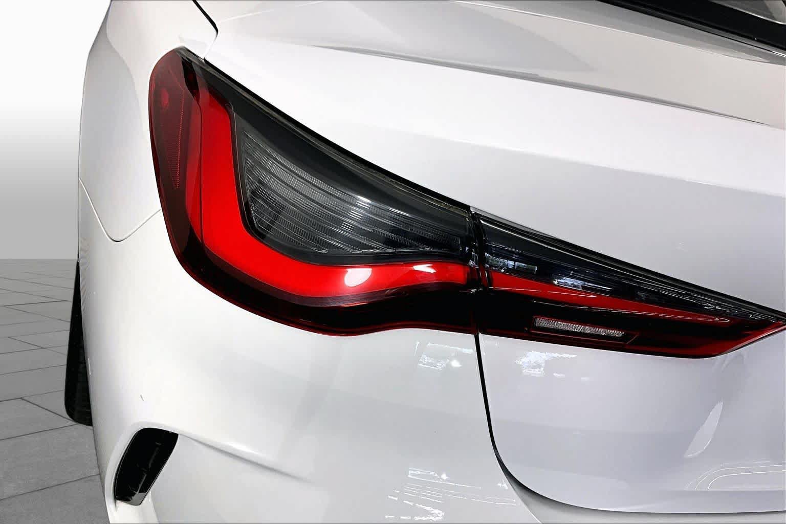 Used 2023 BMW M440i Convertible w/ Premium Package RWD image 27