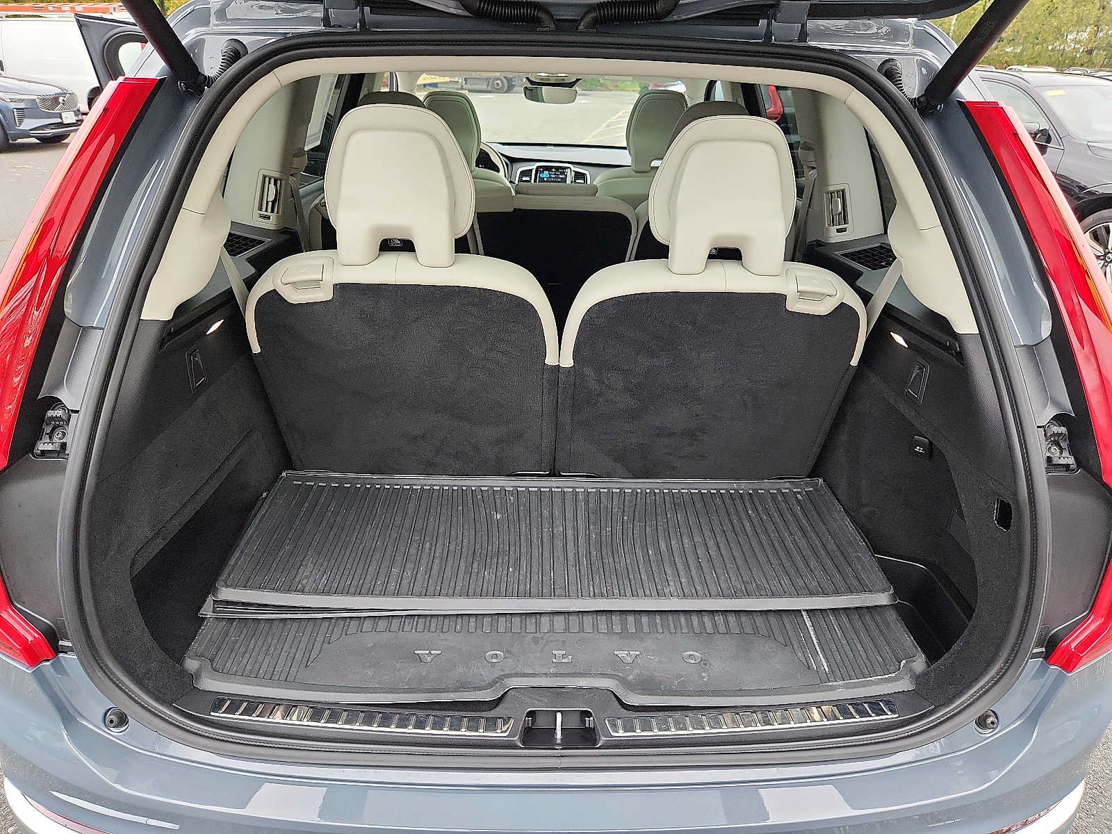 Used 2023 Volvo XC90 B6 Plus w/ Protection Package AWD/4WD image 27