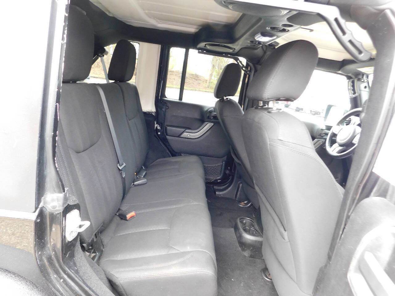 Used 2013 Jeep Wrangler Unlimited Sport image 33