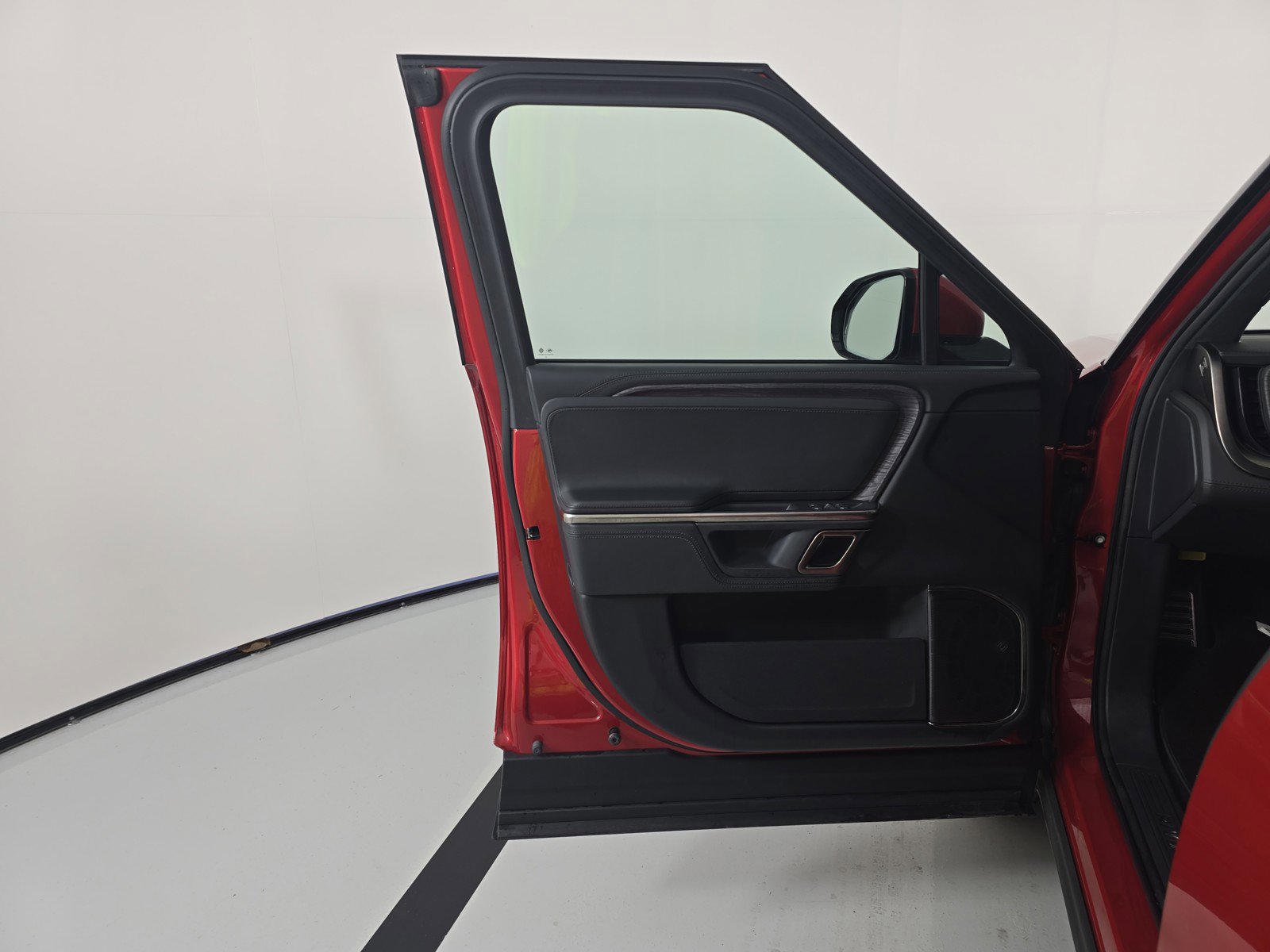 Used 2023 Rivian R1T Adventure image 16