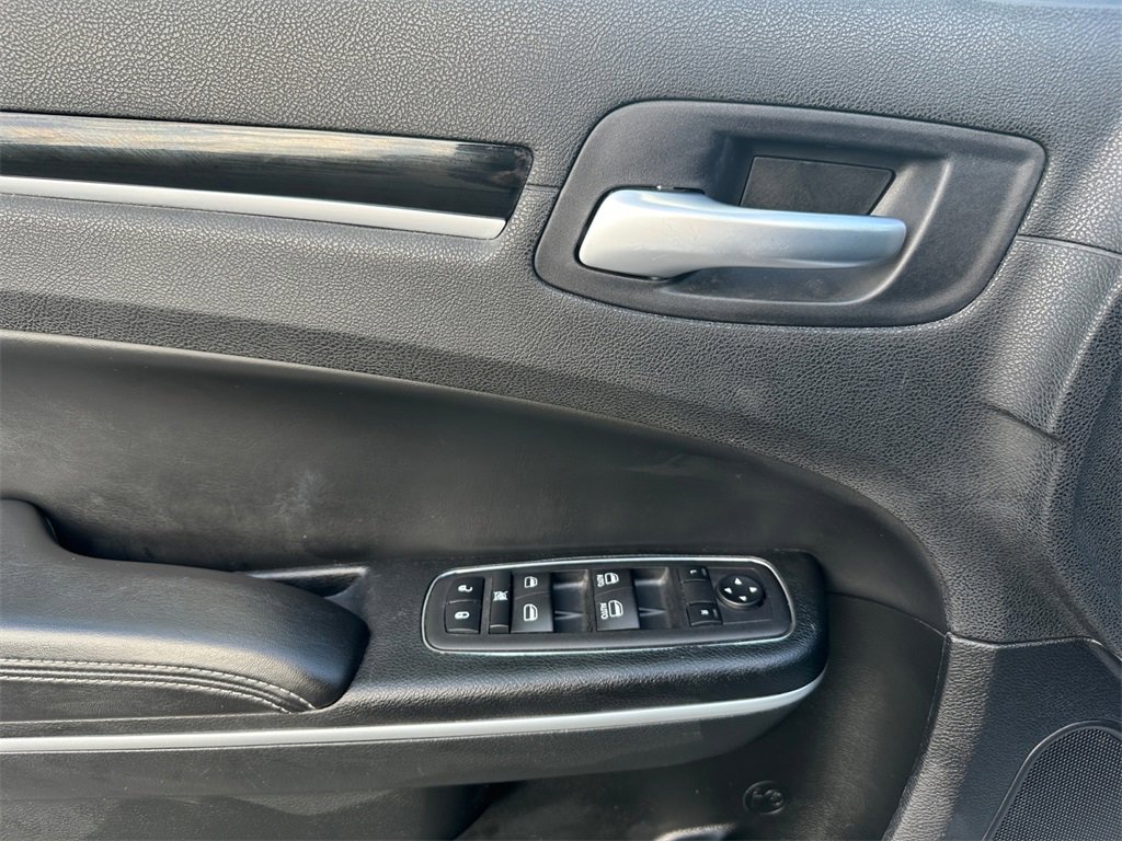 Used 2023 Chrysler 300 S image 23