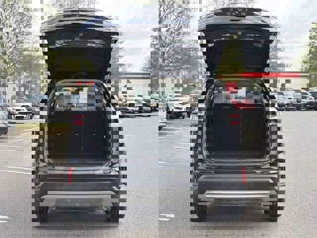 Used 2022 Ford Edge SEL w/ Convenience Package image 11