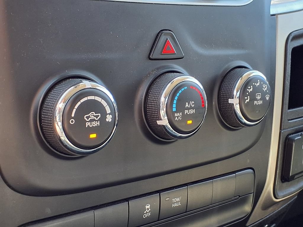 Used 2019 RAM 1500 Classic SLT AWD/4WD image 19