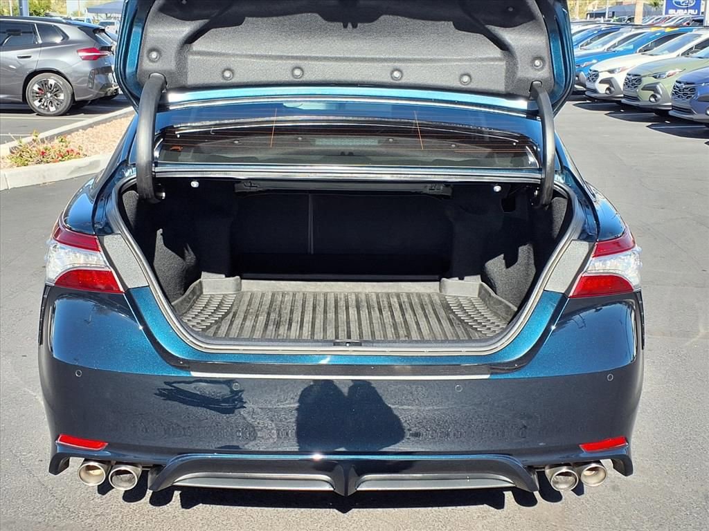 Used 2020 Toyota Camry XSE image 16