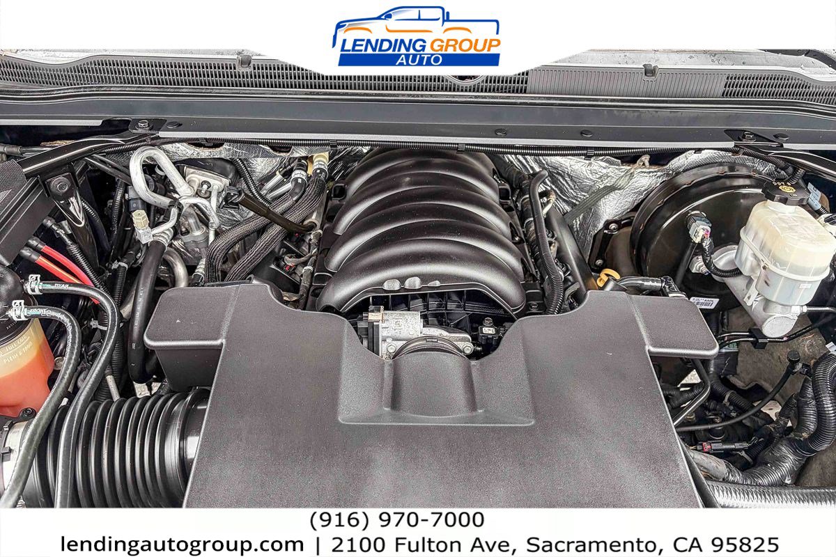 Used 2018 Chevrolet Suburban Premier image 26