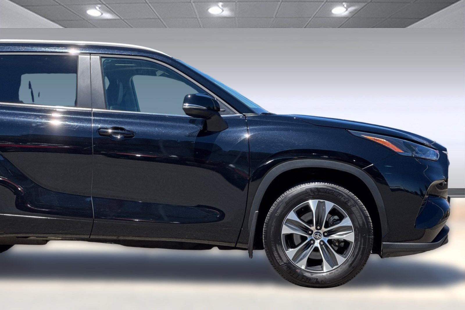 Used 2026 Toyota Highlander XLE AWD/4WD image 35
