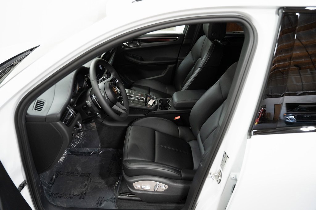 Used 2024 Porsche Macan image 5