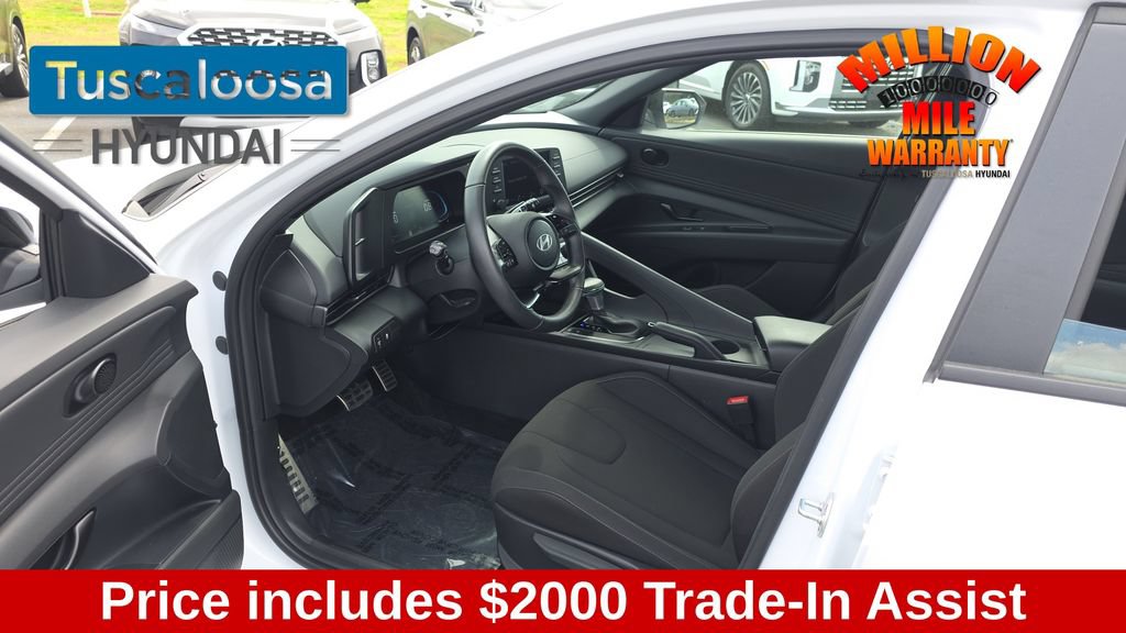 Used 2025 Hyundai Elantra Sport FWD image 23