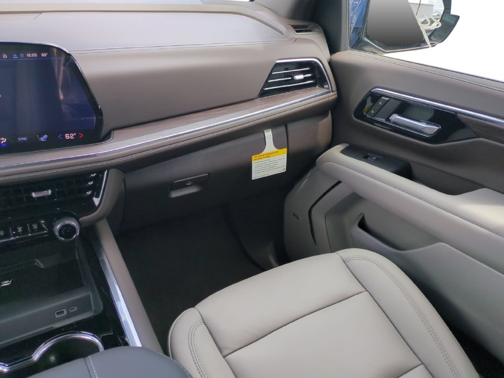 New 2026 Chevrolet Suburban LT w/ Comfort Package RWD image 17