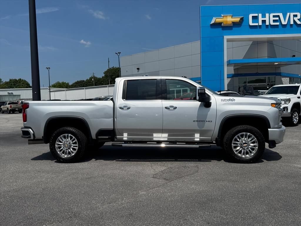 Used 2023 Chevrolet Silverado 2500 High Country w/ Z71 Off-Road Package AWD/4WD image 2