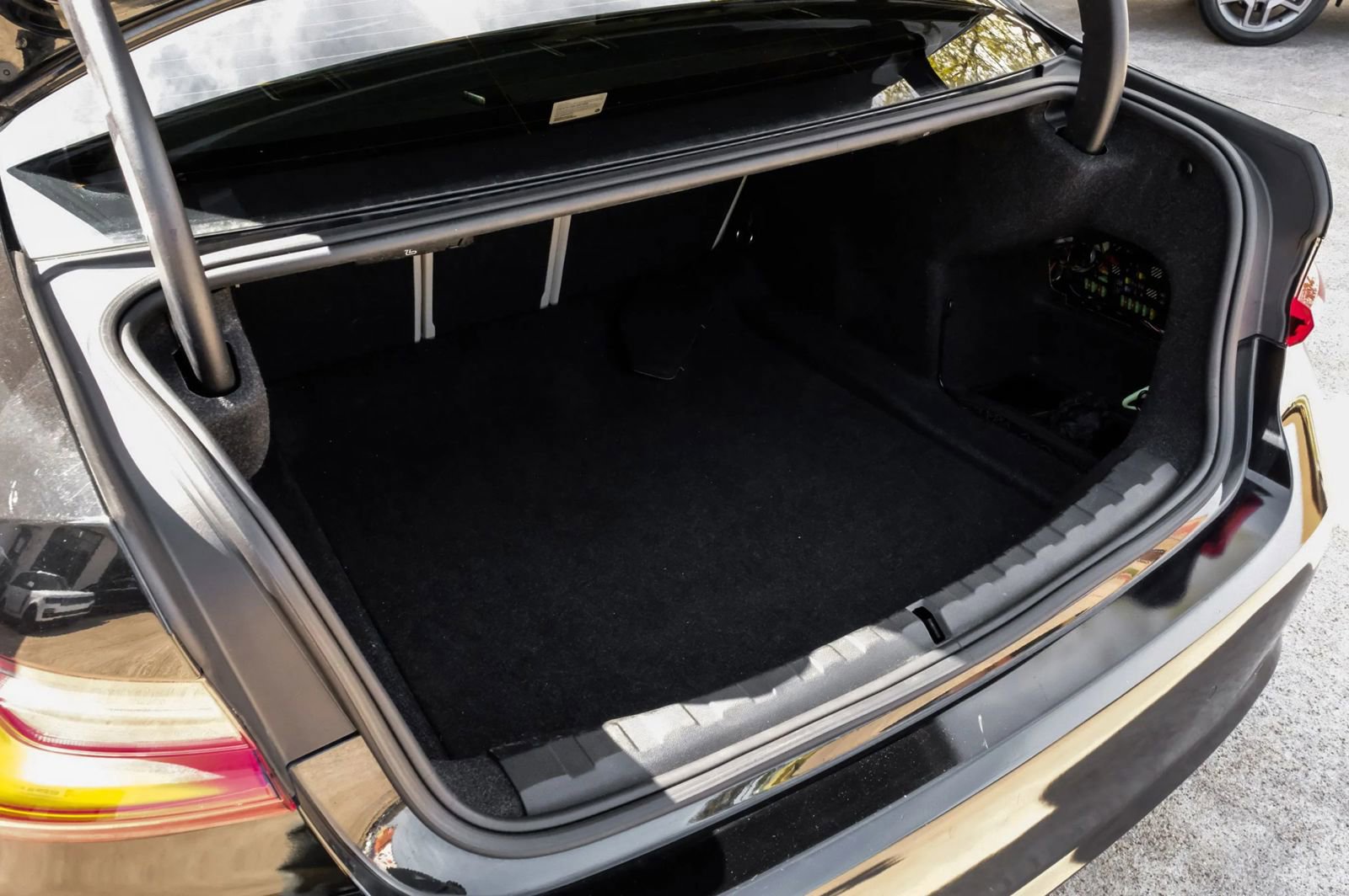 Used 2021 BMW 330i Sedan w/ Convenience Package image 59