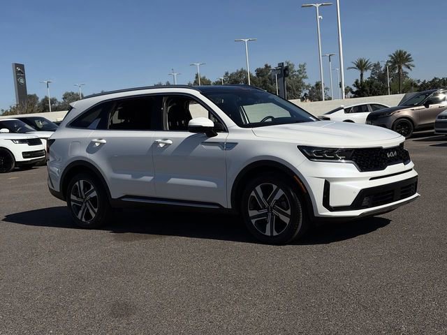 Used 2022 Kia Sorento SX w/ Panoramic Sunroof Package image 4