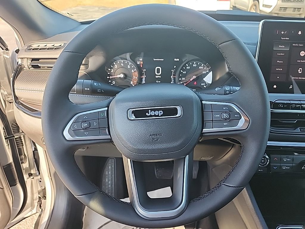 New 2026 Jeep Compass Latitude image 9