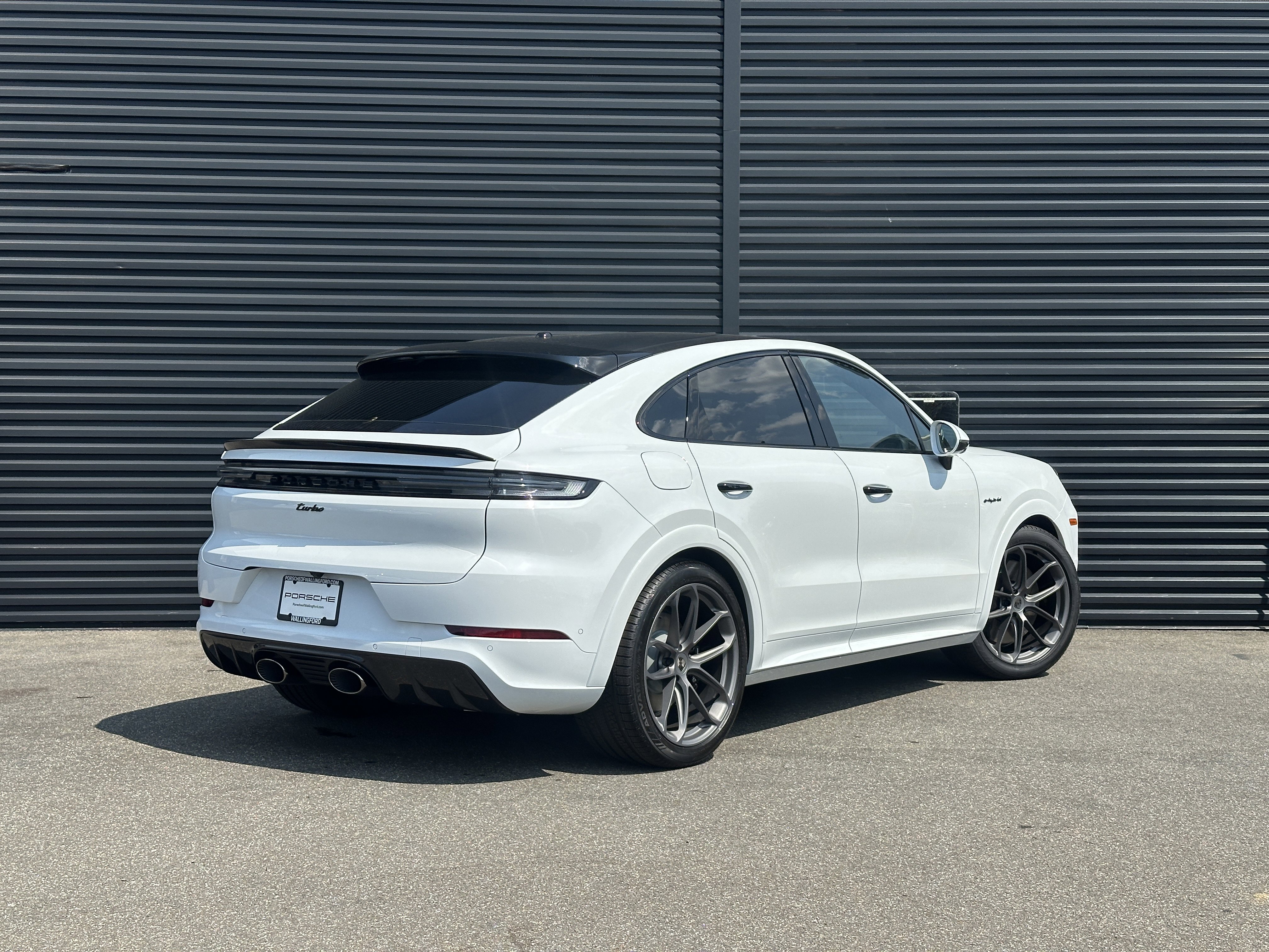 New 2025 Porsche Cayenne Turbo image 8