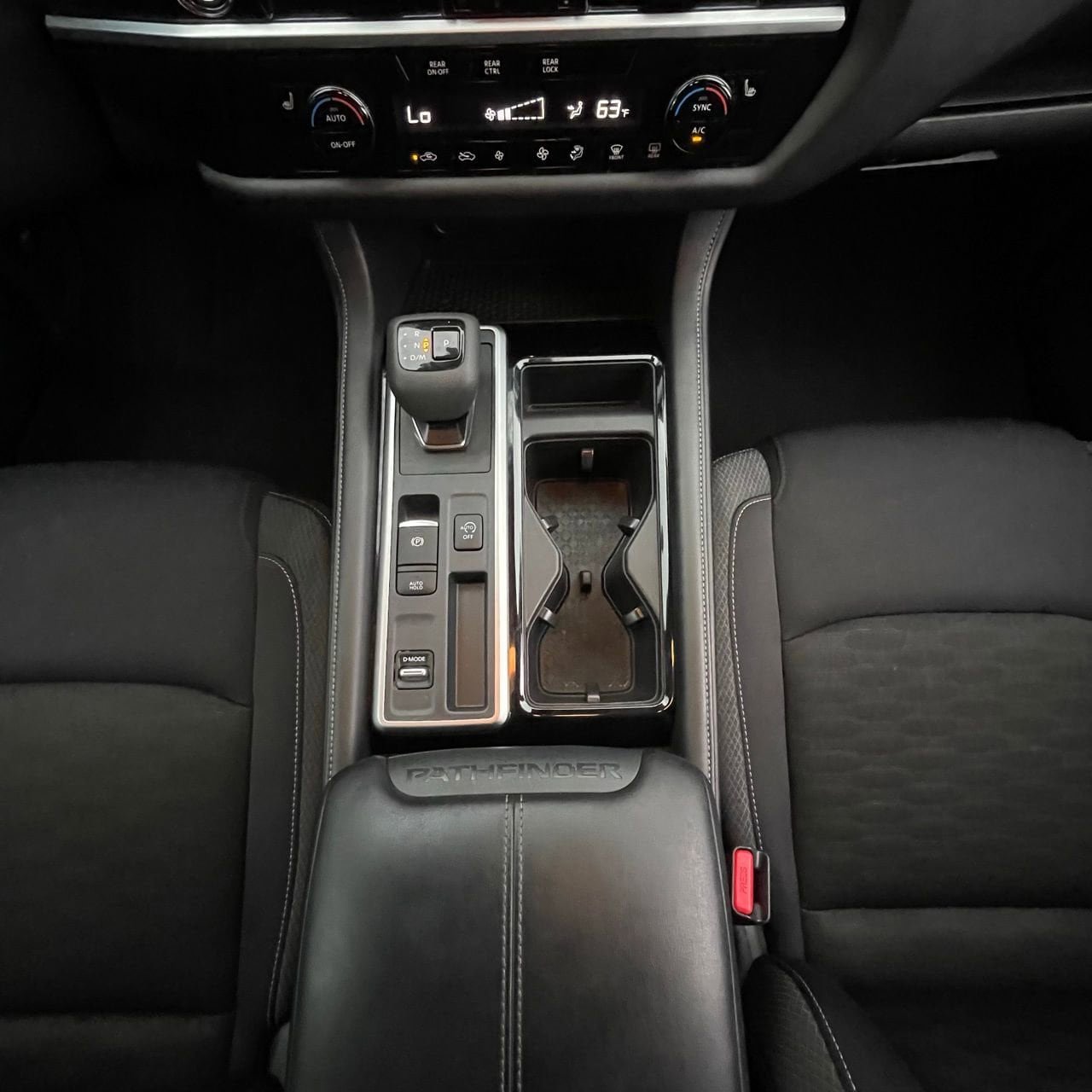 Used 2024 Nissan Pathfinder SV FWD image 20
