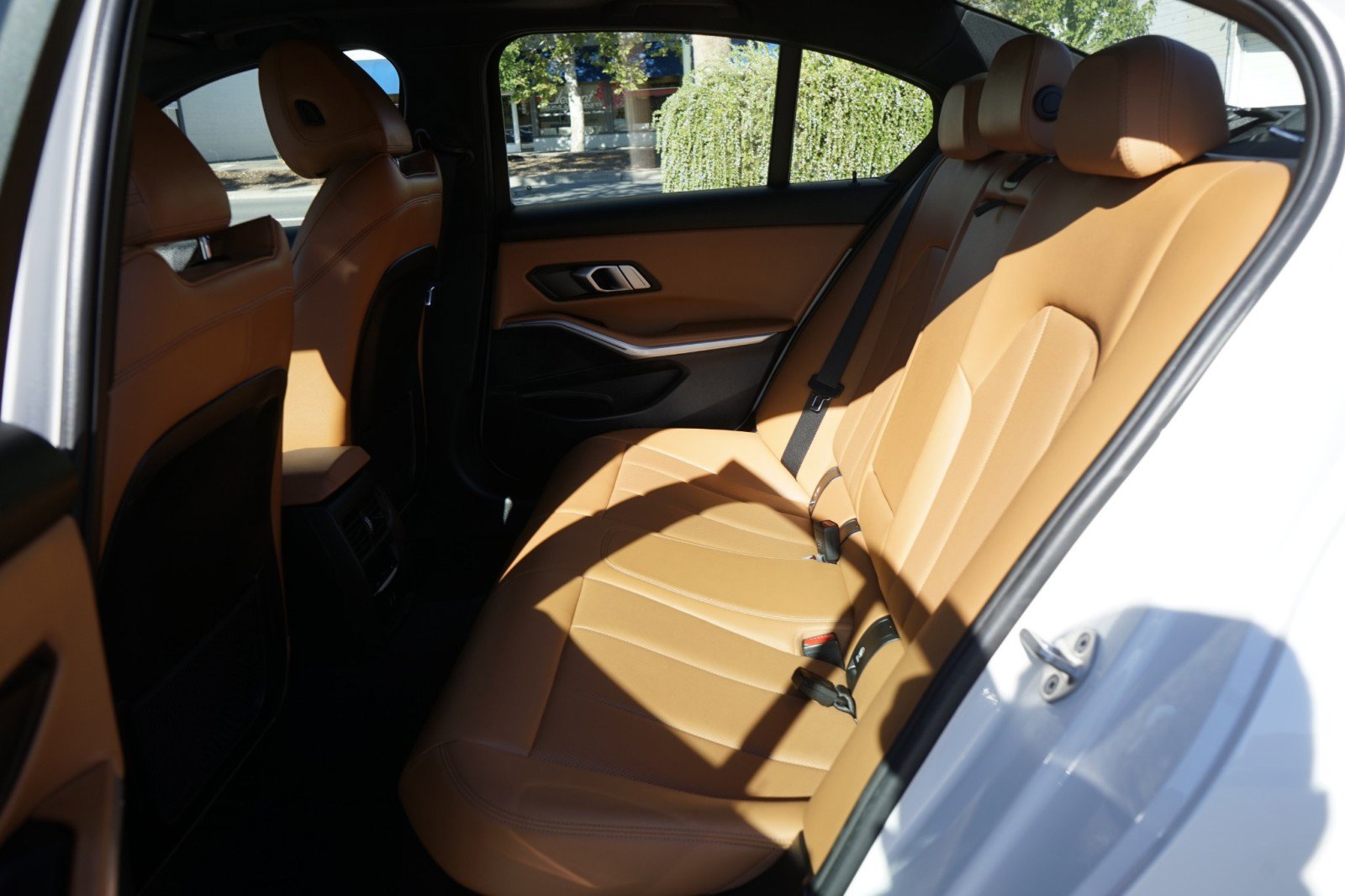 Used 2022 BMW 330e w/ M Sport Package image 21