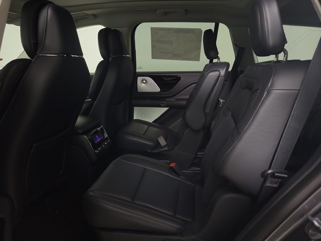 New 2027 Lincoln Aviator Reserve w/ Luxury Package AWD/4WD image 13