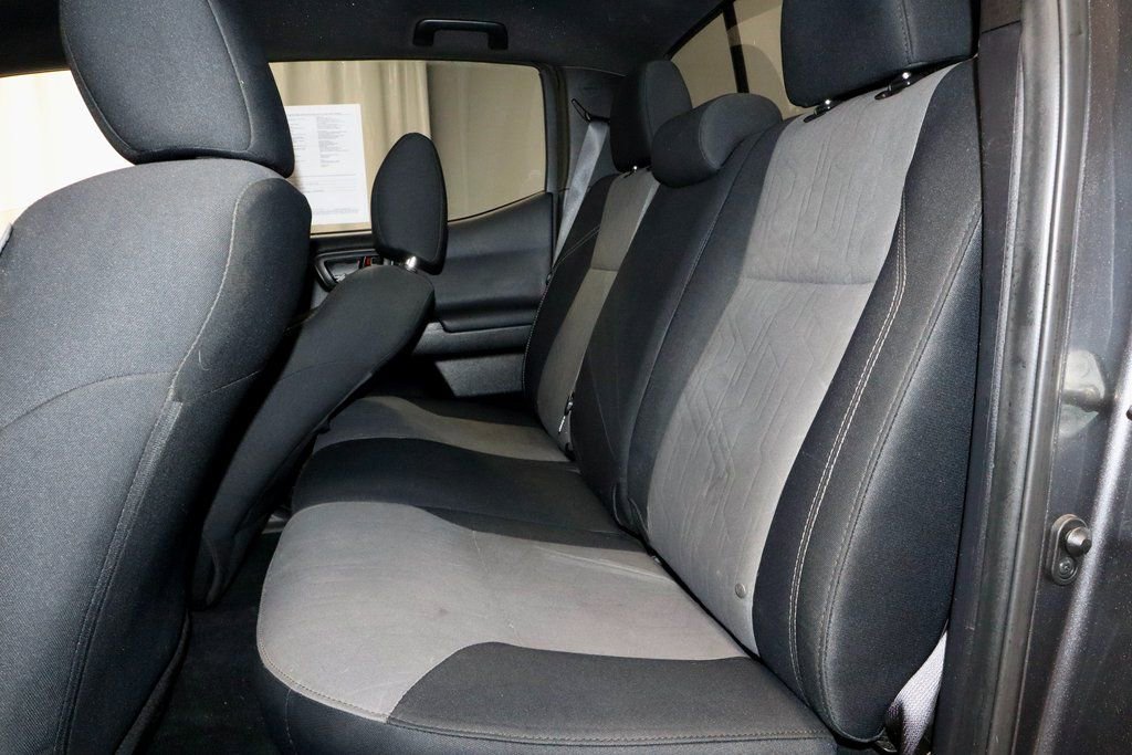 Used 2020 Toyota Tacoma TRD Off-Road w/ Technology Package image 21