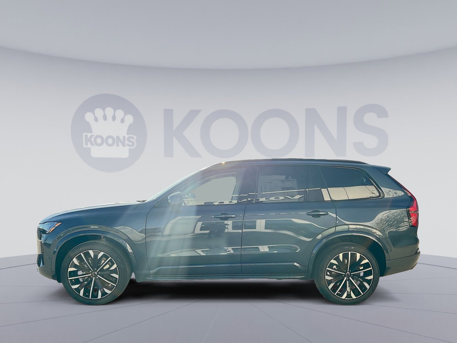 New 2026 Volvo XC90 B6 Ultra image 2