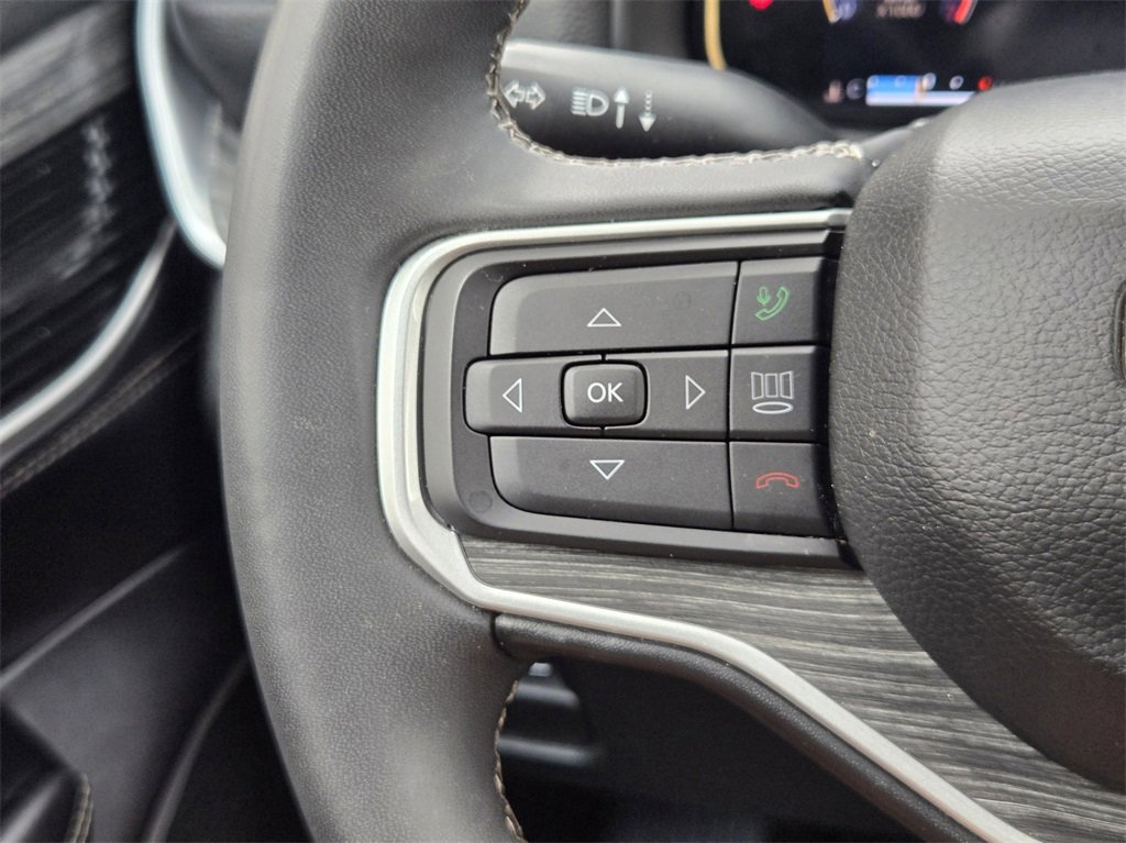 Used 2023 Jeep Wagoneer L Series II image 25