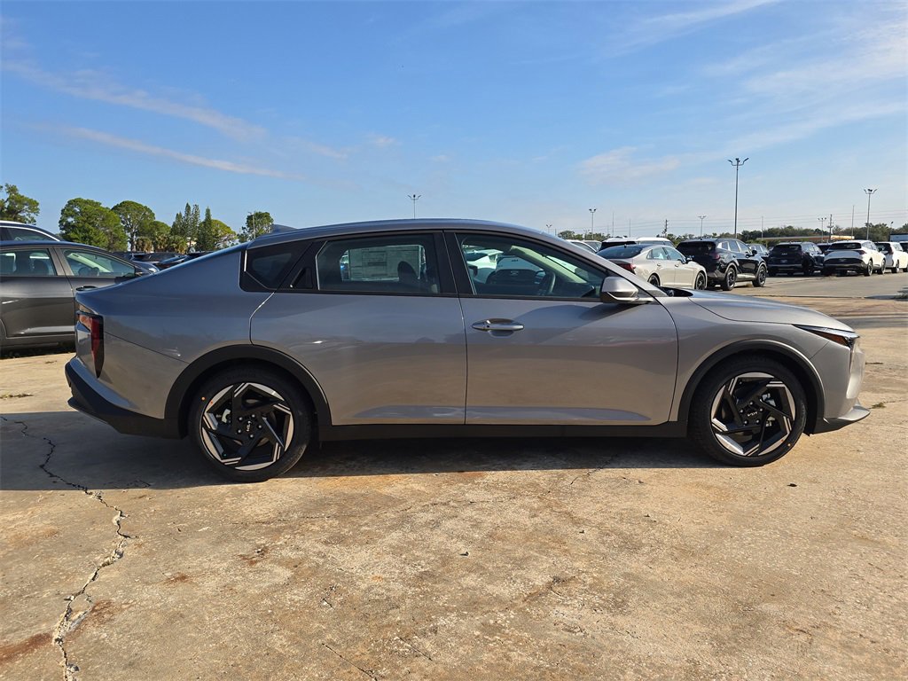 New 2025 Kia K4 EX image 9