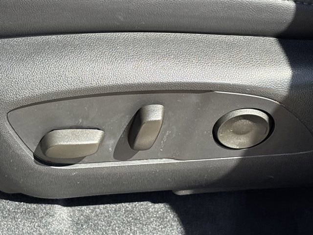 Used 2025 GMC Acadia AT4 image 23