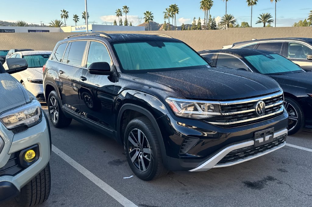 Used 2022 Volkswagen Atlas SE FWD image 2