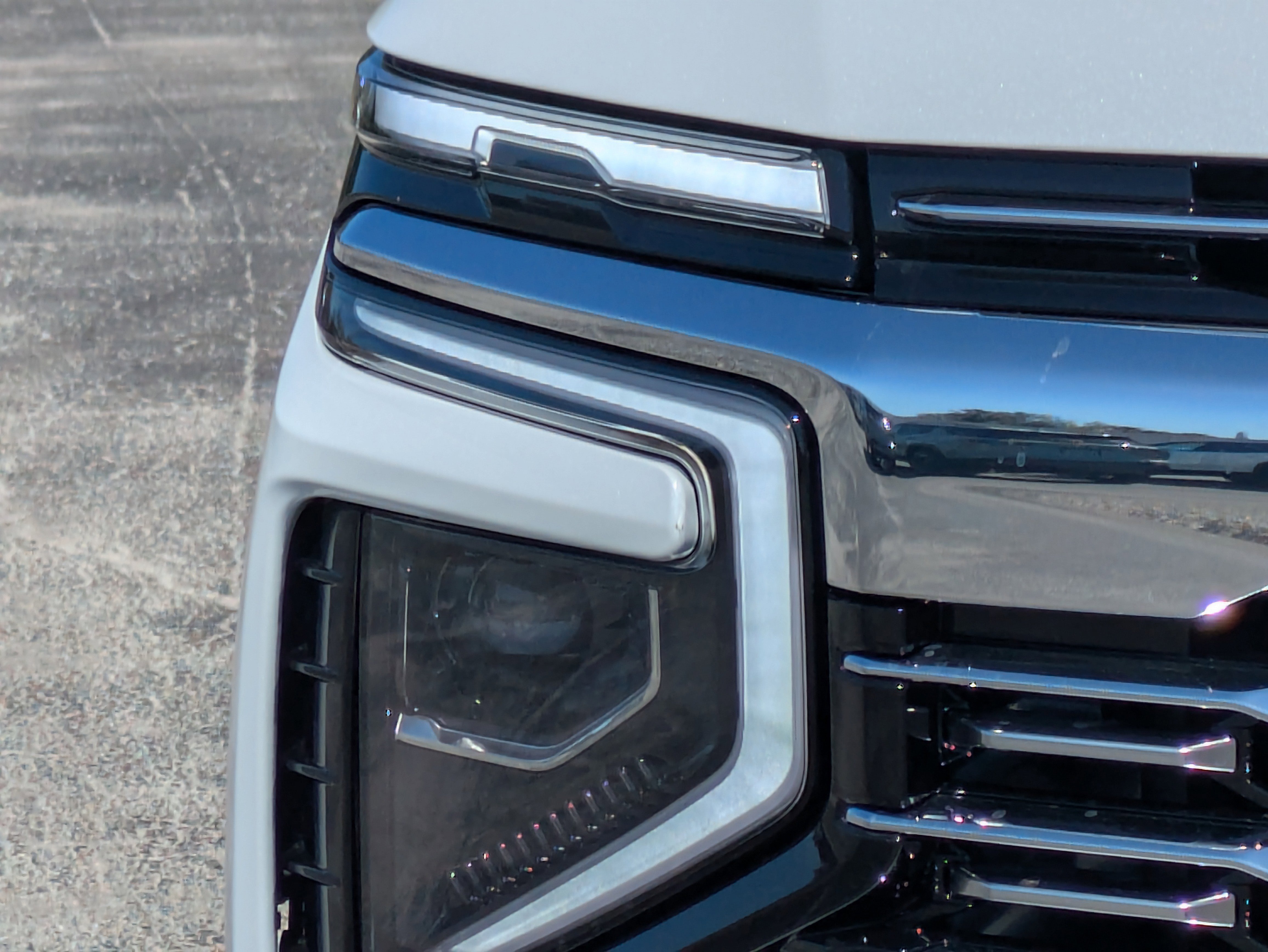New 2026 Chevrolet Suburban Premier RWD image 10