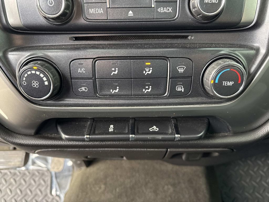 Used 2018 Chevrolet Silverado 1500 LT w/ Trailering Package AWD/4WD image 19