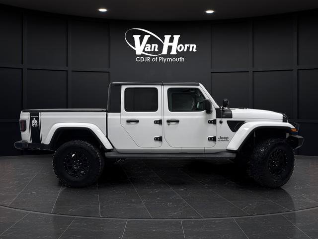 Used 2020 Jeep Gladiator Overland image 2