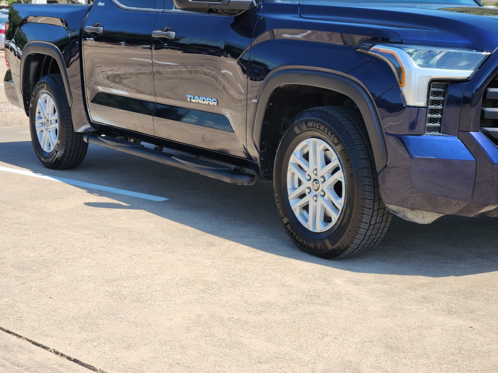 Used 2022 Toyota Tundra SR5 w/ Convenience Package RWD image 11