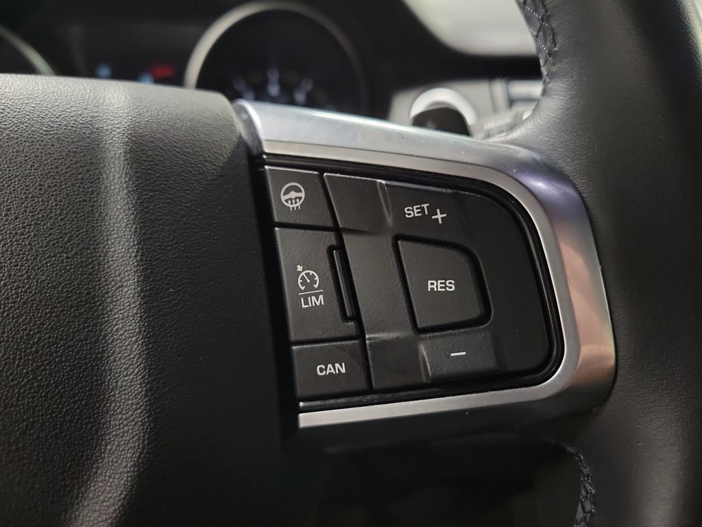 Used 2019 Land Rover Discovery Sport SE AWD/4WD image 26