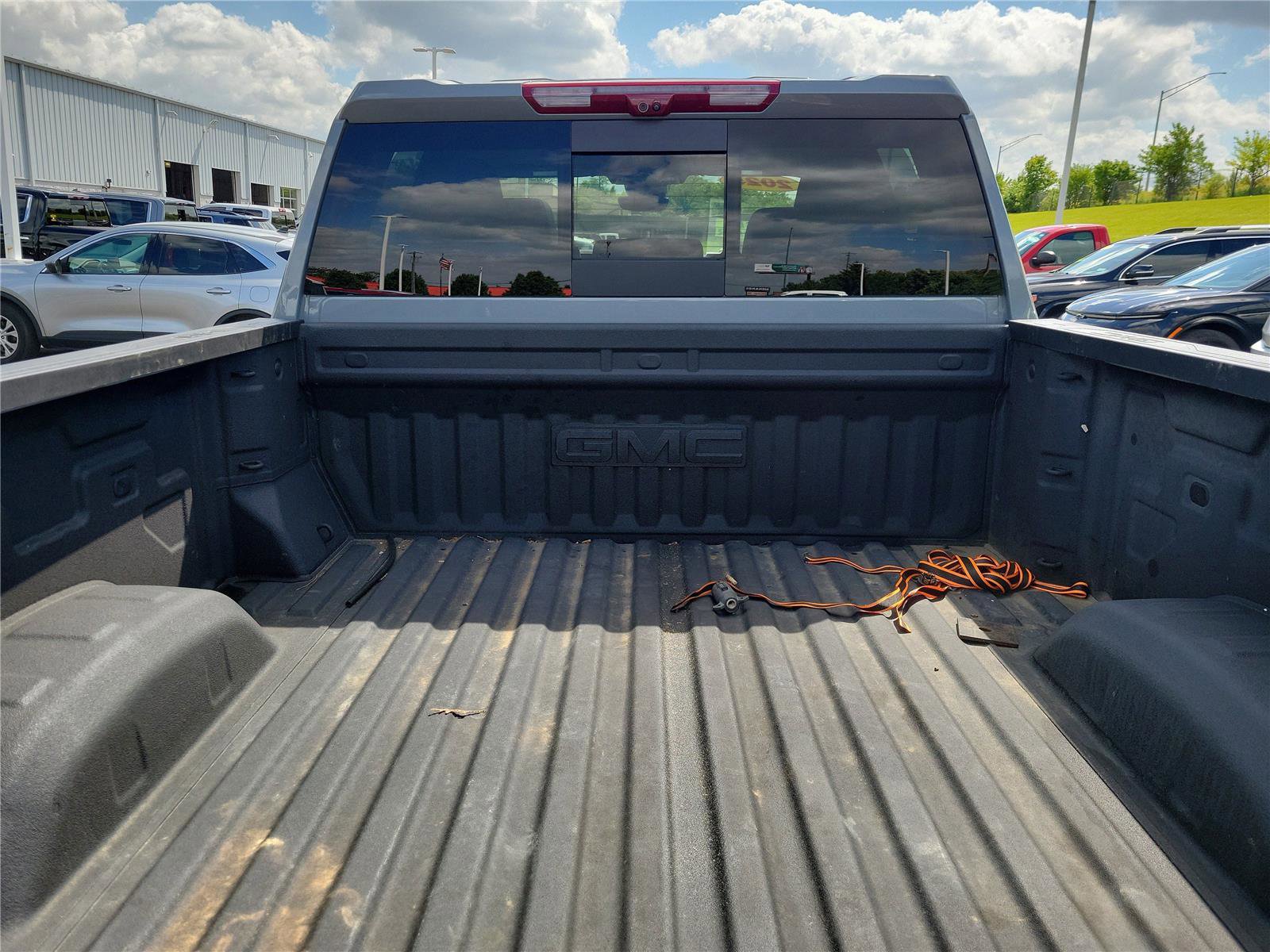 Used 2025 GMC Sierra 2500 AT4 w/ AT4 Premium Plus Package AWD/4WD image 8