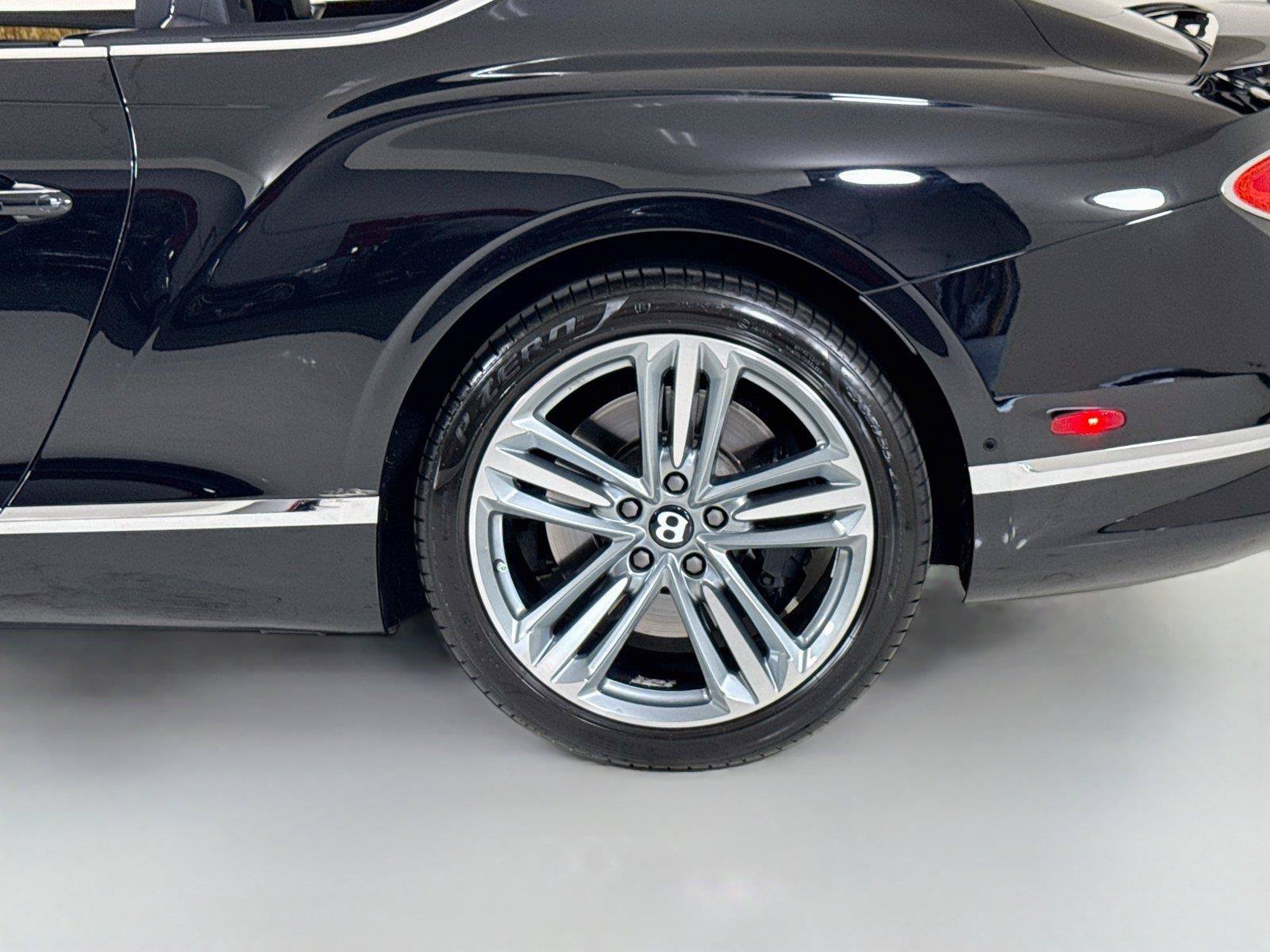 Used 2023 Bentley Continental GT V8 AWD/4WD image 38