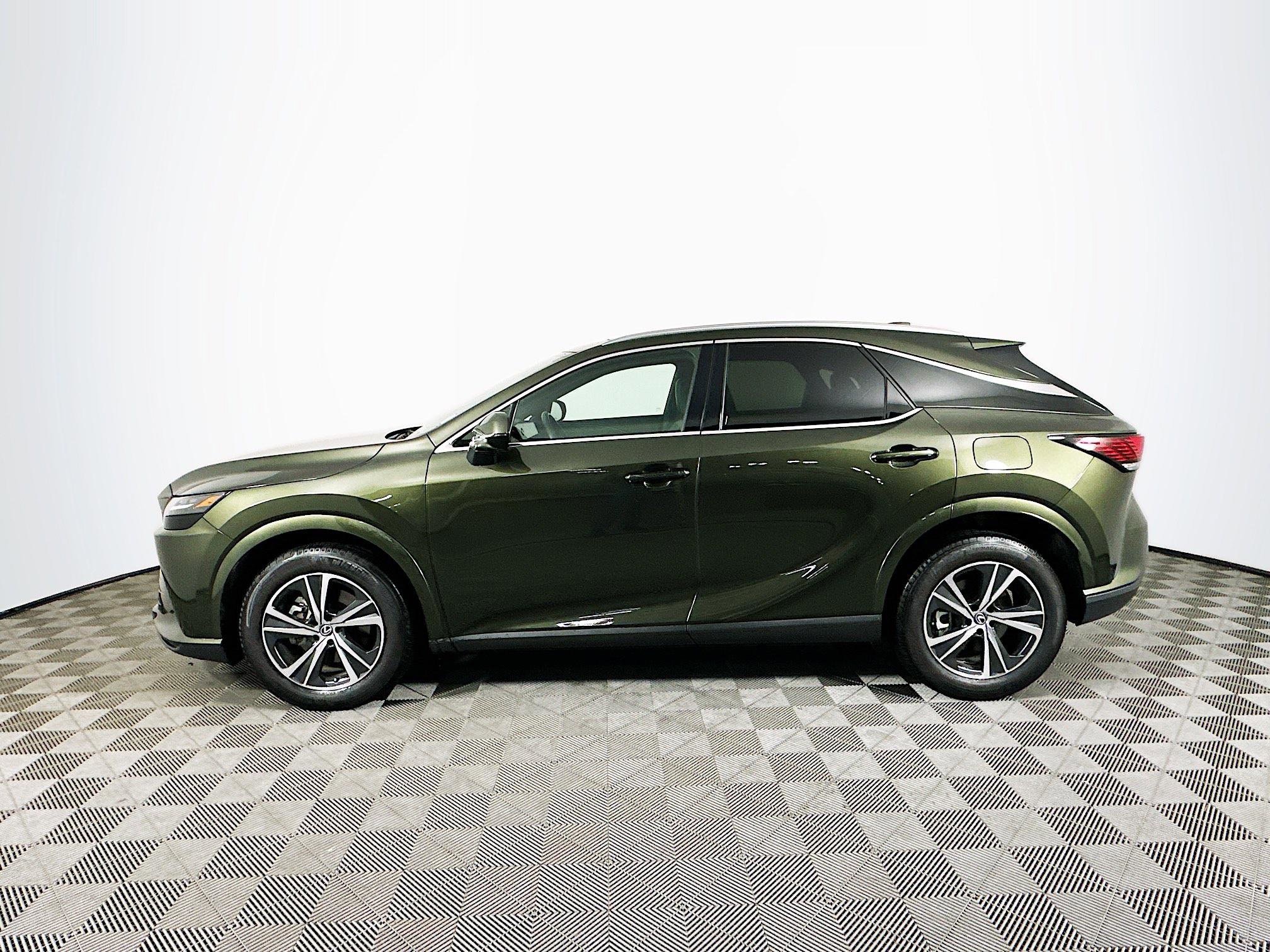 Used 2024 Lexus RX 350 AWD image 4