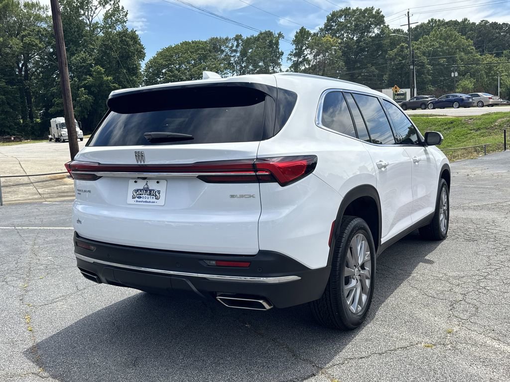Used 2025 Buick Enclave Preferred AWD/4WD image 7