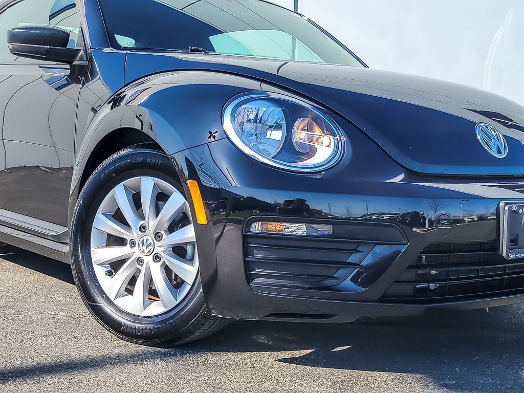 Used 2018 Volkswagen Beetle 2.0T S image 2