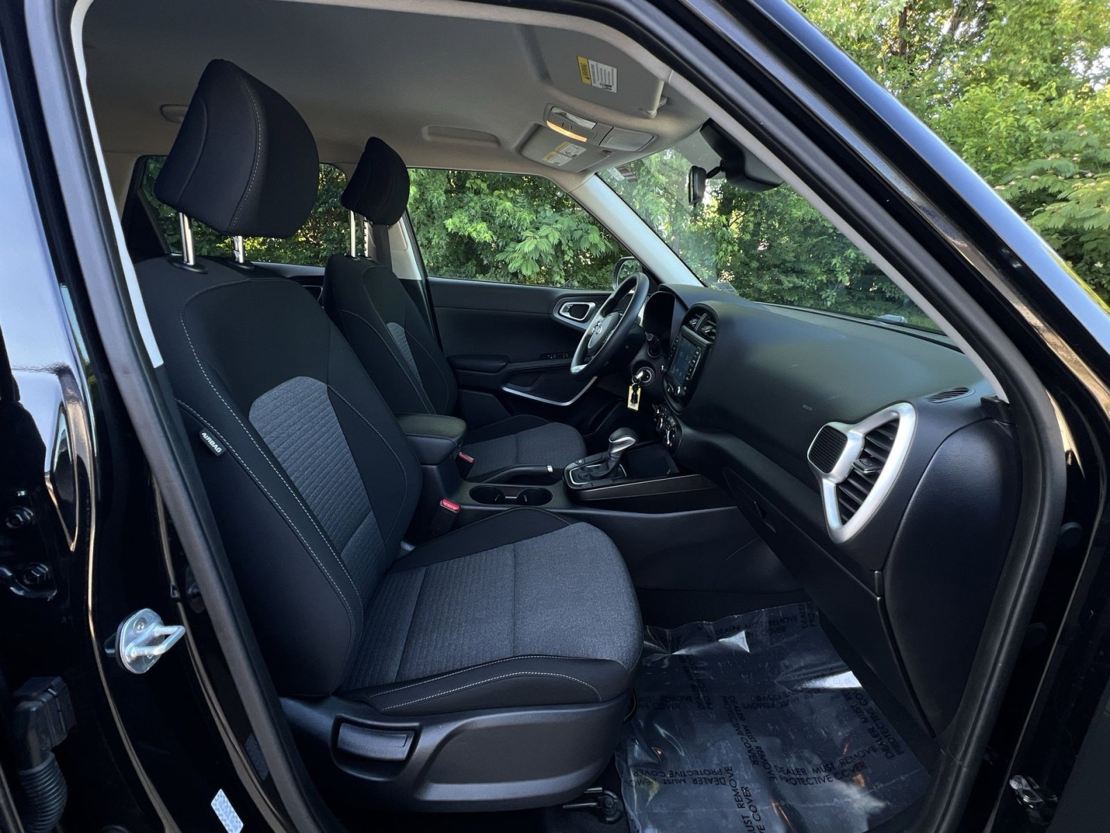 Used 2020 Kia Soul S FWD image 34
