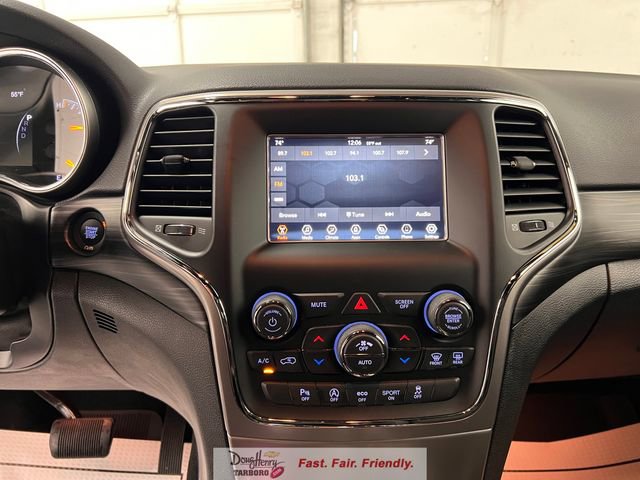 Used 2021 Jeep Grand Cherokee Laredo RWD image 44