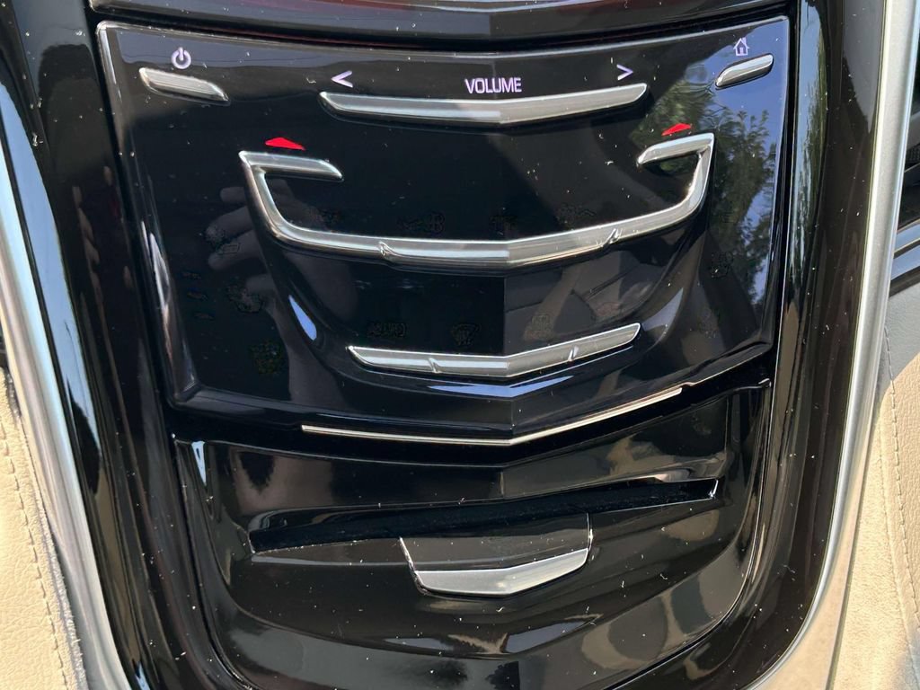 Used 2020 Cadillac Escalade Luxury AWD/4WD image 28
