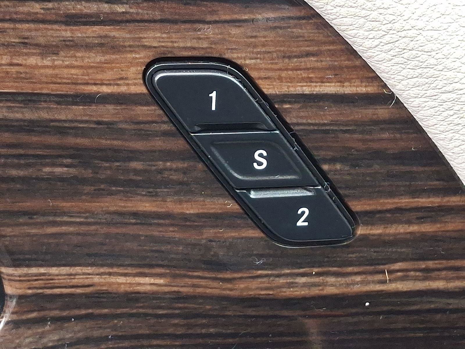 Certified 2021 Chrysler Pacifica Limited image 27