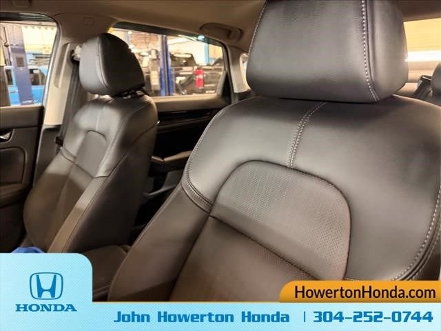 Used 2024 Honda Civic Touring image 7