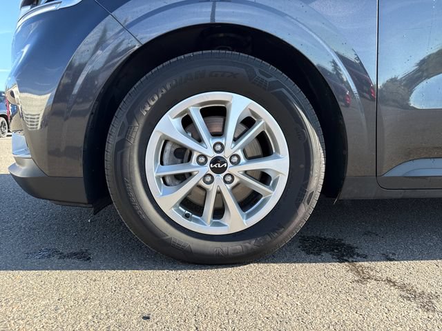 Used 2022 Kia Carnival LX FWD image 30