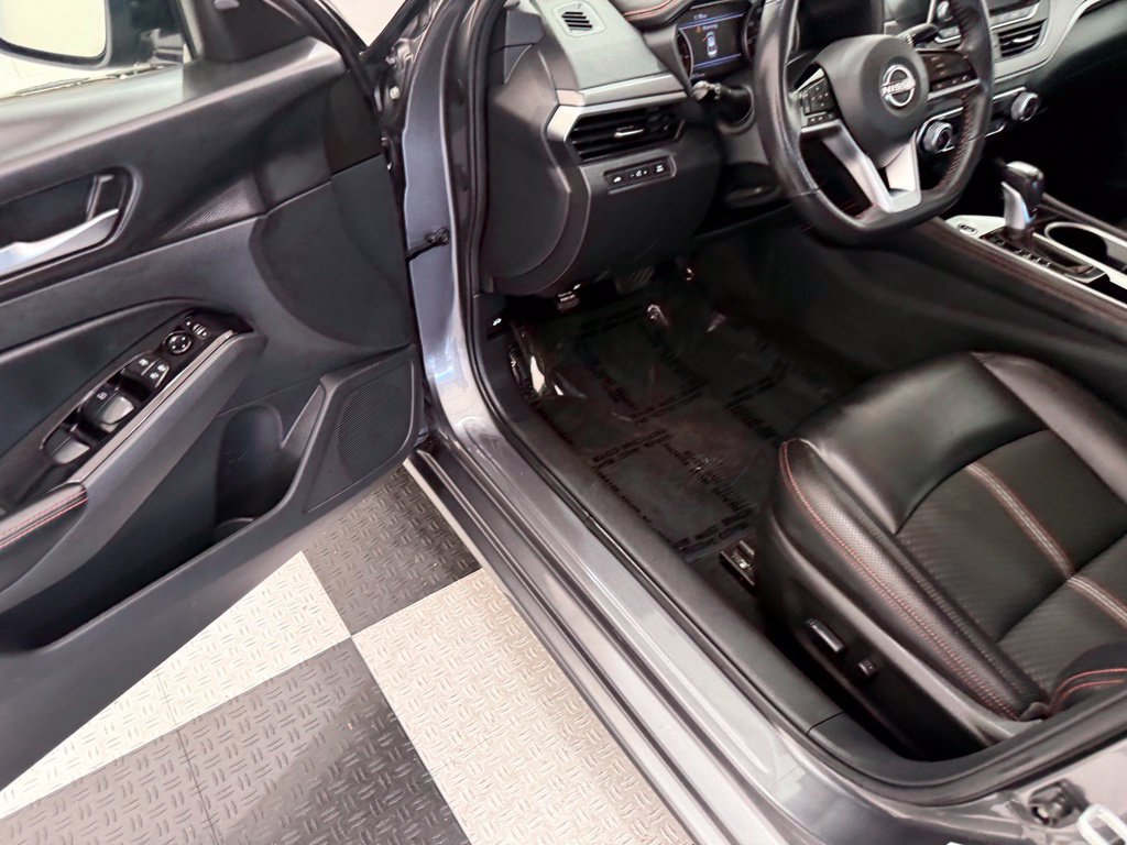 Used 2024 Nissan Altima 2.5 SR FWD image 30