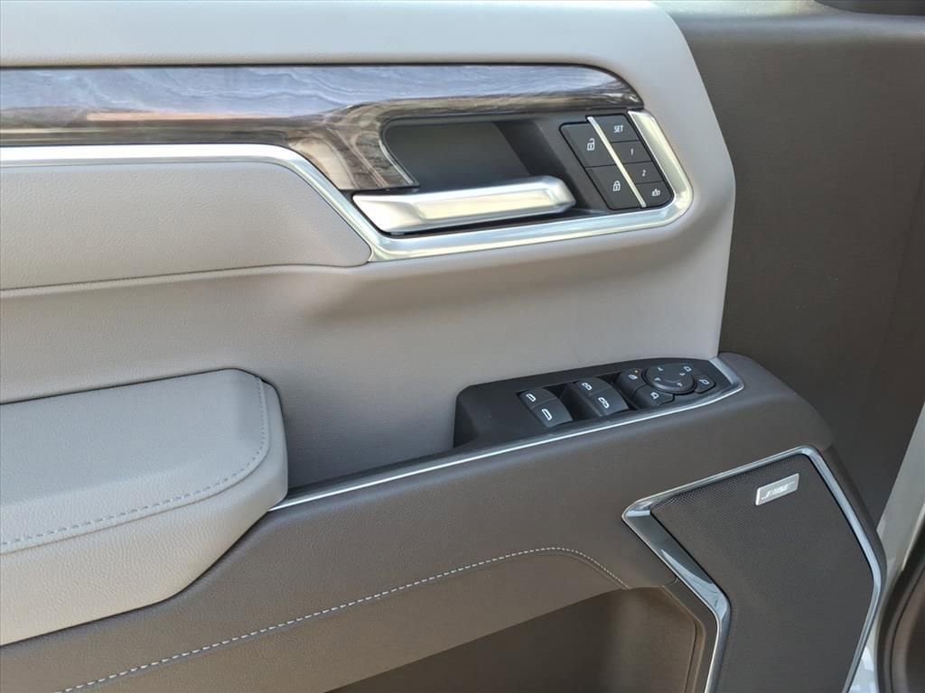New 2026 Chevrolet Silverado 1500 LTZ w/ LTZ Premium Package image 11