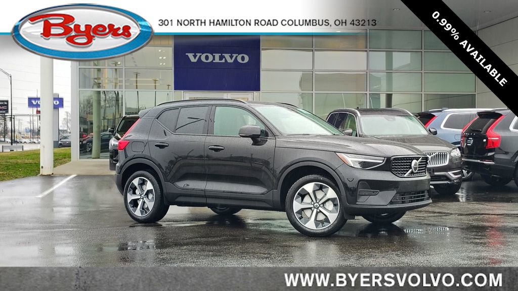 New 2026 Volvo XC40 B5 Core w/ Climate Package