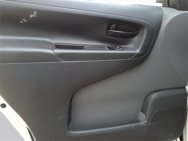 Used 2021 Nissan NV200 S w/ Back Door Glass Package image 10